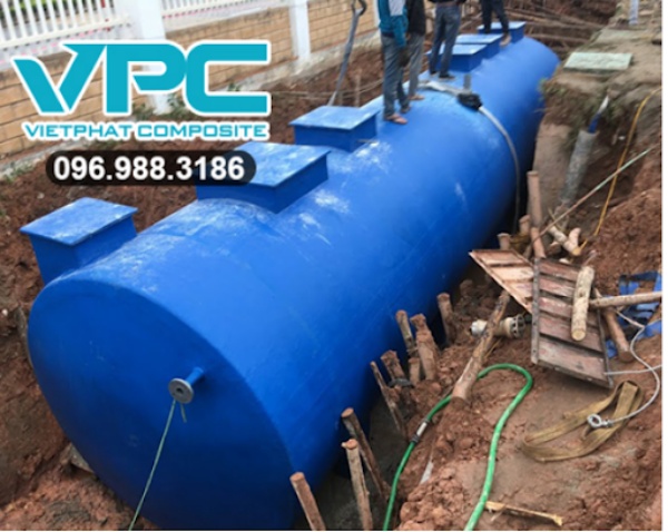 Một công trình sử dụng bồn chứa nước đang được Việt Phát Composite hỗ trợ lắp đặt và thi công