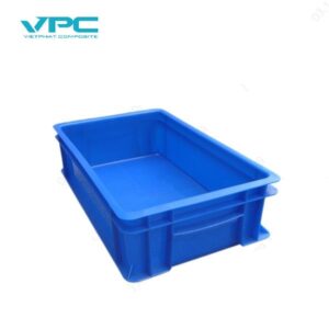 Thùng nhựa được chuẩn bị để nuôi cá