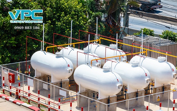 ảnh bồn composite tại công ty Việt Phát 8