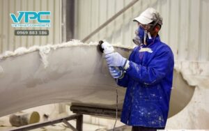 Quy trình đổ khuôn nhựa composite 2