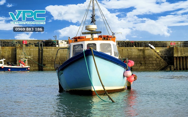 Mẫu tàu composite đẹp - Mẫu 2